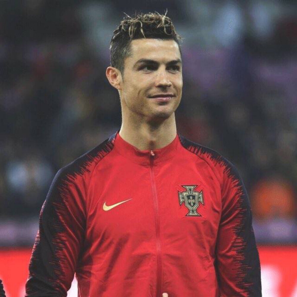 拉齐奥球迷抗议俱乐部导致球场空荡荡，洛蒂托：我不接受威胁（球迷抗议致拉齐奥主场冷清，洛蒂托回击：绝不接受威胁）