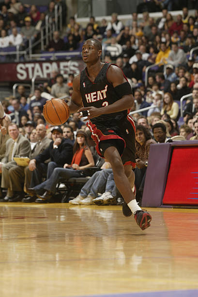 利雅得胜利vs扎瓦拉首发：C罗领衔！菲利克斯、布罗佐维奇在列（利雅得胜利对阵扎瓦拉首发出炉：C罗领衔，菲利克斯与布罗佐维奇在列）