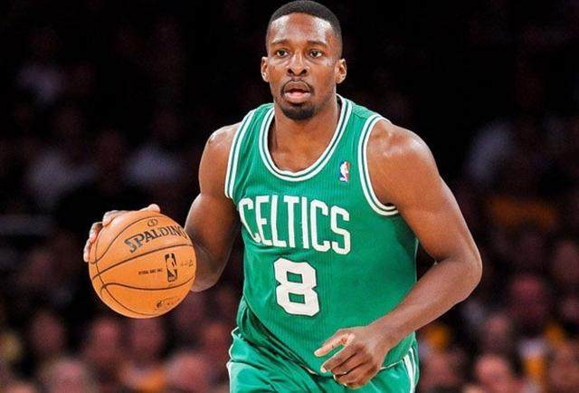 NBA：快船末节逆转鹈鹕（NBA：快船末节发力翻盘鹈鹕）