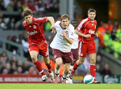 乌度卡：我觉得杜兰特本该有七八个盖帽 但全被裁判吹没了（乌度卡不满判罚：杜兰特本应有七八次封盖却全被裁判吹掉）