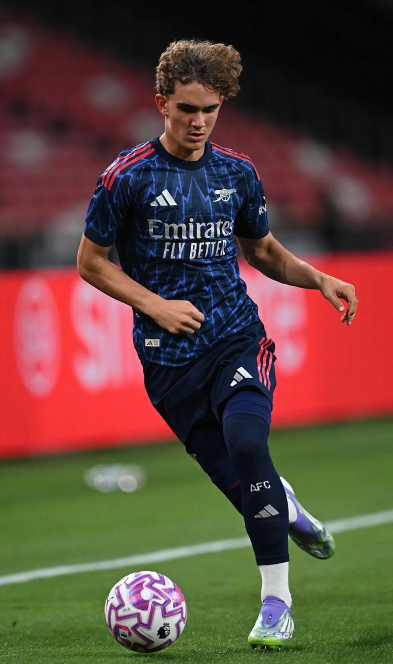 意媒：尤文加入弗罗霍尔特争夺战，与波尔图的良好关系是优势（意媒：尤文竞逐弗罗霍尔特，和波尔图的友好关系成优势）