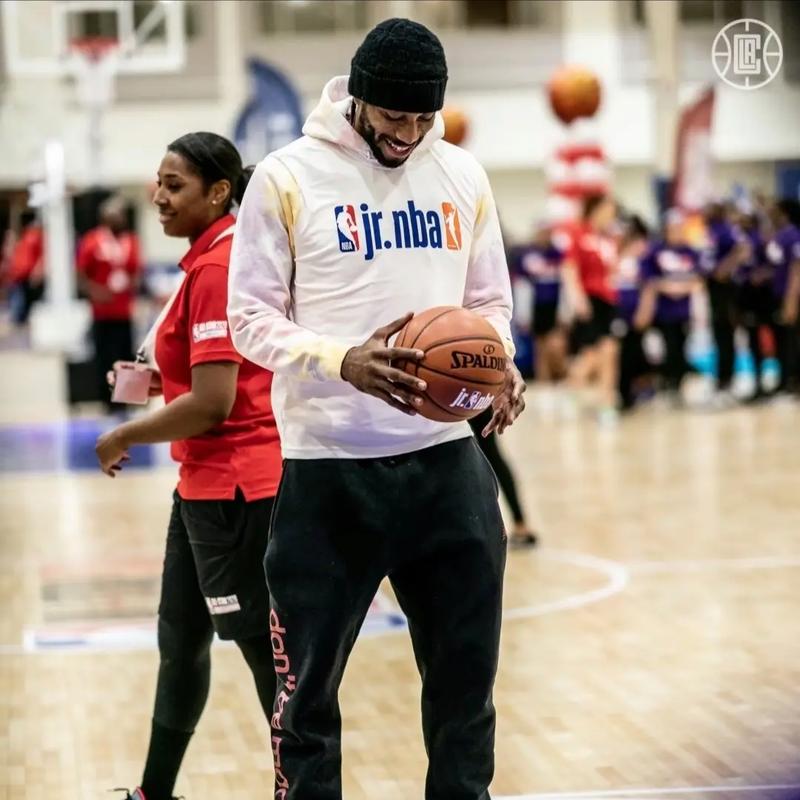 什么时候打破魔咒？阿斯：黄潜主场已17年未胜巴萨（阿斯：黄潜主场对巴萨已17年不胜，魔咒何时终结？）