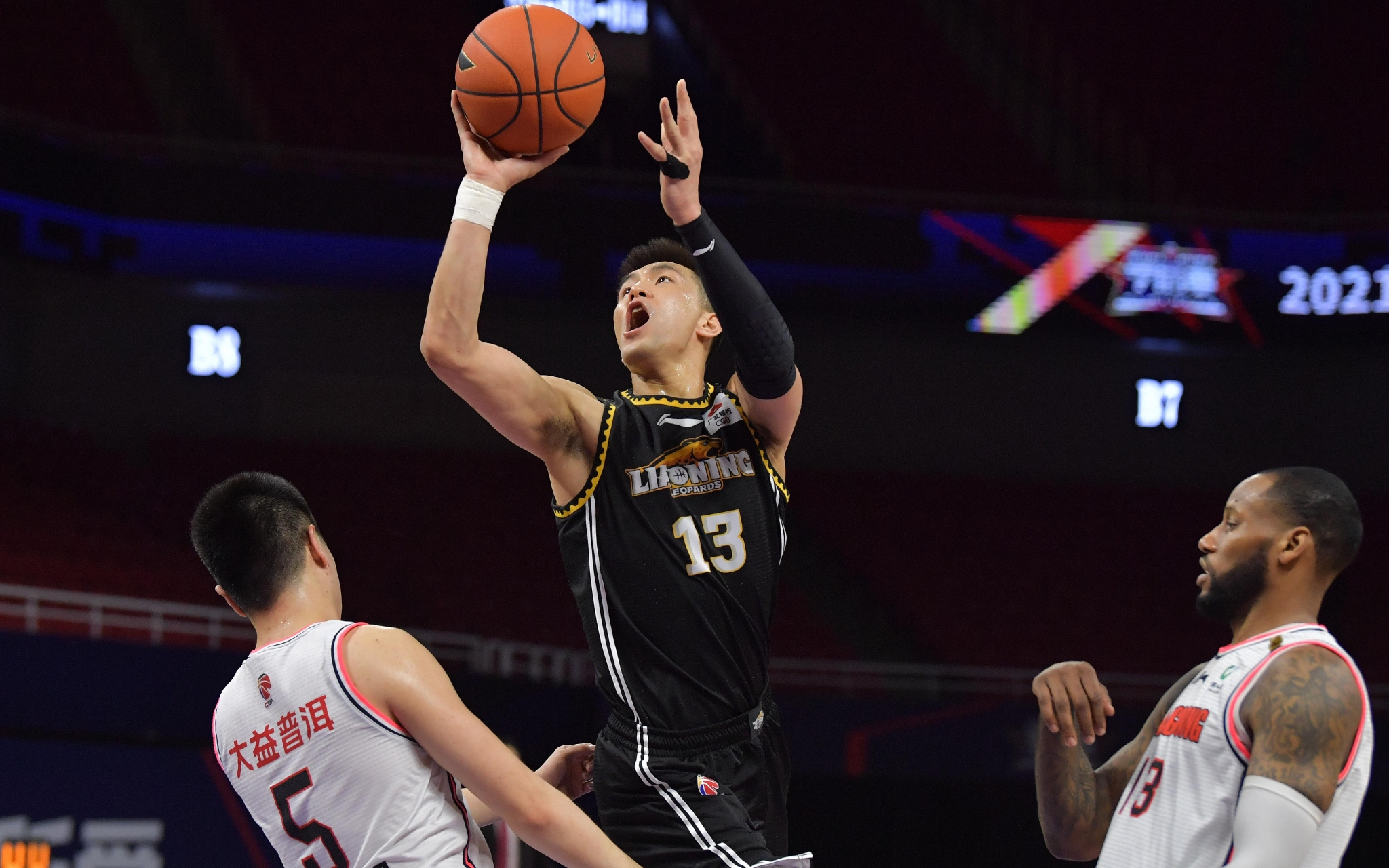 11球，巴萨是欧冠改制以来打入乌龙球最多的球队（巴萨欧冠改制后乌龙球达11个，居各队之最）