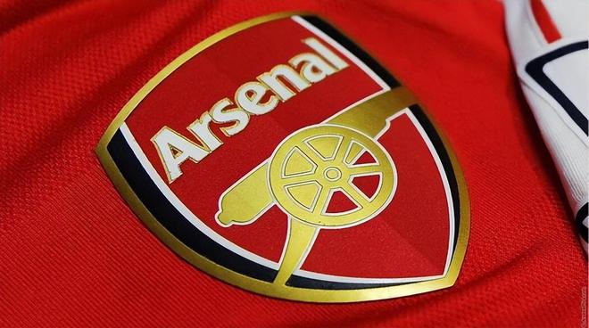 略伦特：我在足球方面很普通，能理解足协与亚马尔之间的问题（略伦特自评平凡：理解足协与亚马尔争议）